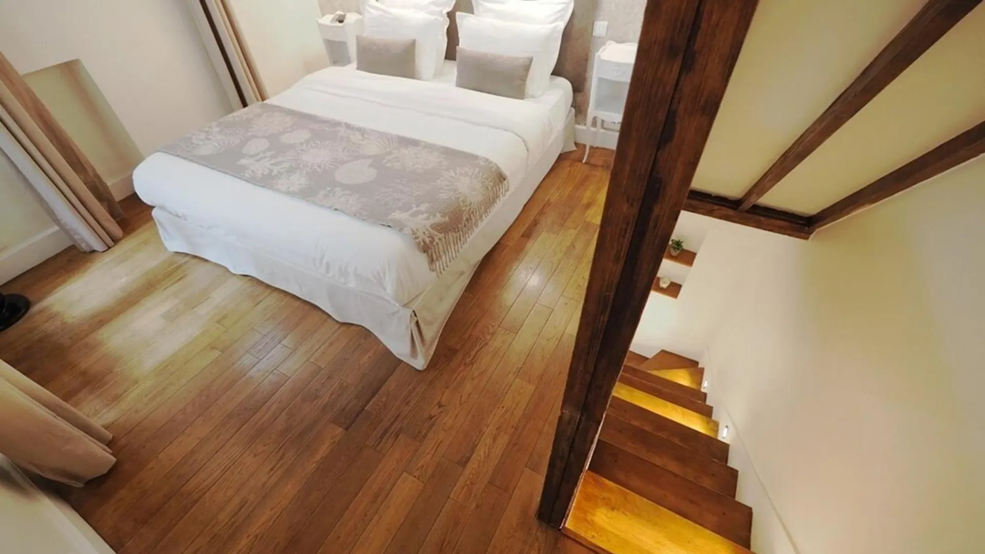 Apartamento Louvre Parisian Duplex 0*,  Francia